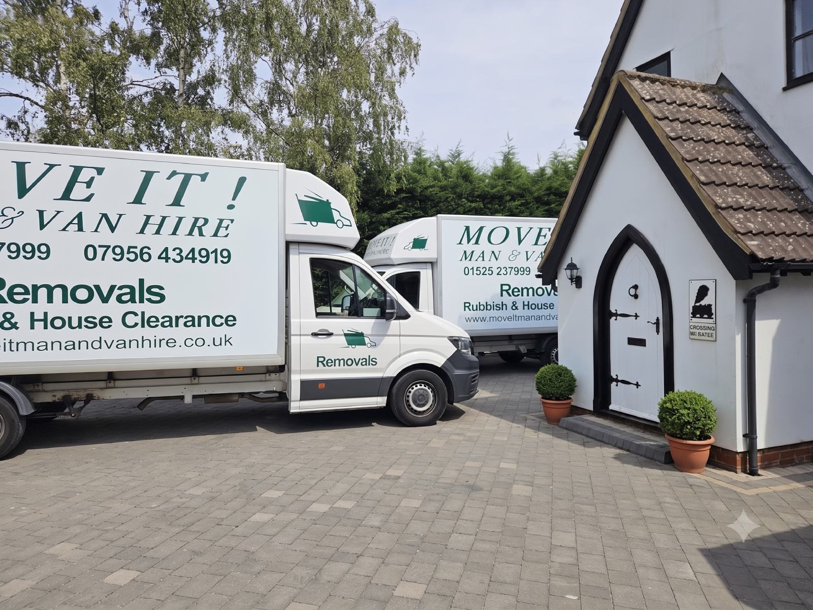Move It! Man & Van Hire team on a house removal job